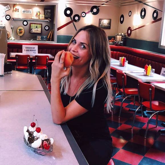 Meet your Posher, Alexis - Picture 1 of 1